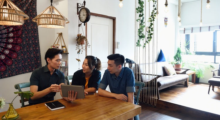 If Your House Hasn’t Sold Yet, It May Be Overpriced If Your House Hasn’t Sold Yet, It May Be Overpriced