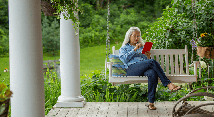 Is It Better To Buy Now or Wait for Lower Mortgage Rates? Here’s the Tradeoff