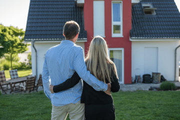 Should You Wait for Lower Rates?