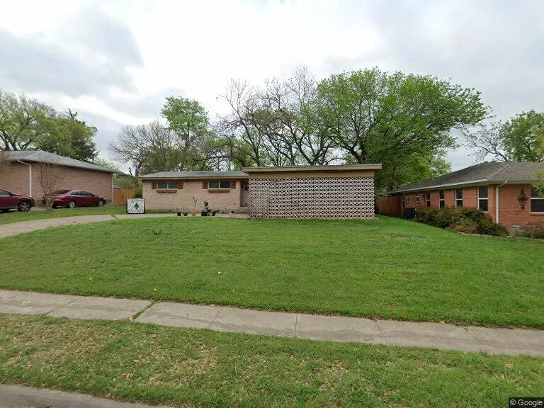 518 W Ridgewood Dr, Garland, TX 75041