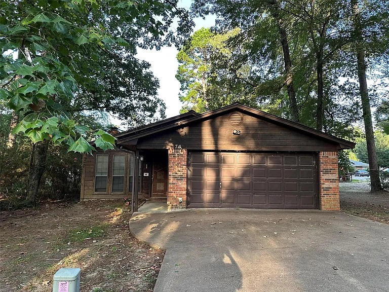 73 Cottonwood Rd, Trinity, TX 75862